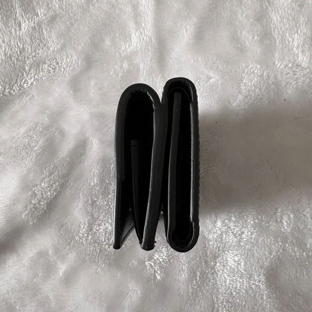 Saint Laurent YSL Leather Tri-Fold Wallet – Black - Picture 6 of 8